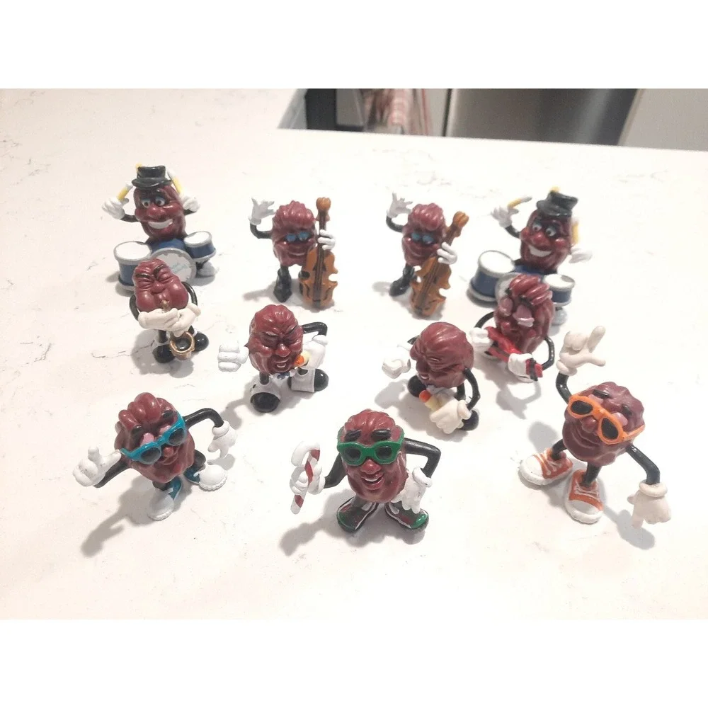 Lot of 11 Vintage California Raisins Figures Lot